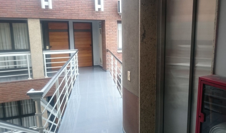 Imagen de la habitación del Hotel Apartamentos Mendoza. Foto 5