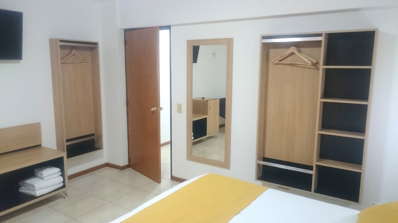 Imagen de la habitación del Hotel Apartamentos Mendoza. Foto 8