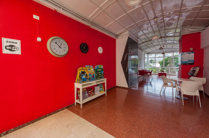 Imagen de los interiores del Hotel Apartamentos Miami. Foto 7