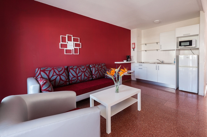 Imagen de los interiores del Hotel Apartamentos Miami. Foto 8