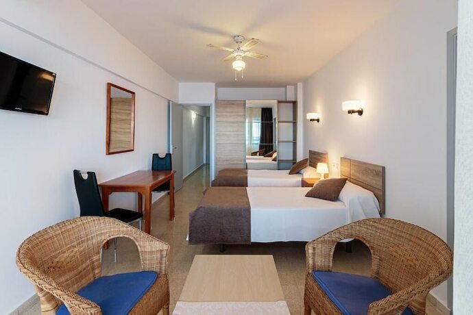 Imagen general del Hotel Apartamentos Mirador. Foto 12
