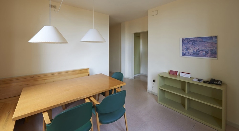 Imagen general del Hotel Apartamentos Montserrat Abat Marcet. Foto 3