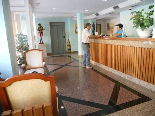 Imagen general del Hotel Apartamentos Nerja Bahia. Foto 4
