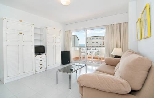 Imagen de la habitación del Hotel Apartamentos Núcleo Cristal. Foto 7