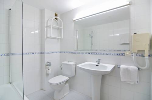 Imagen de la habitación del Hotel Apartamentos Núcleo Cristal. Foto 9