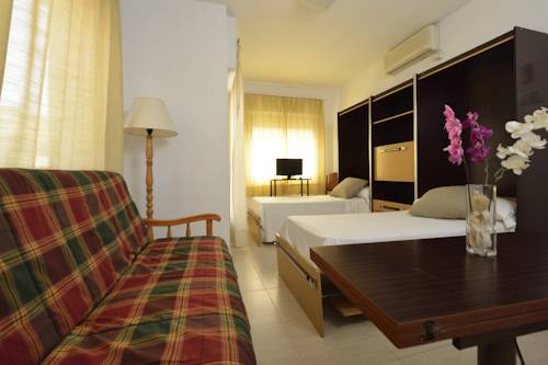 Imagen de la habitación del Hotel Apartamentos Pagán. Foto 16