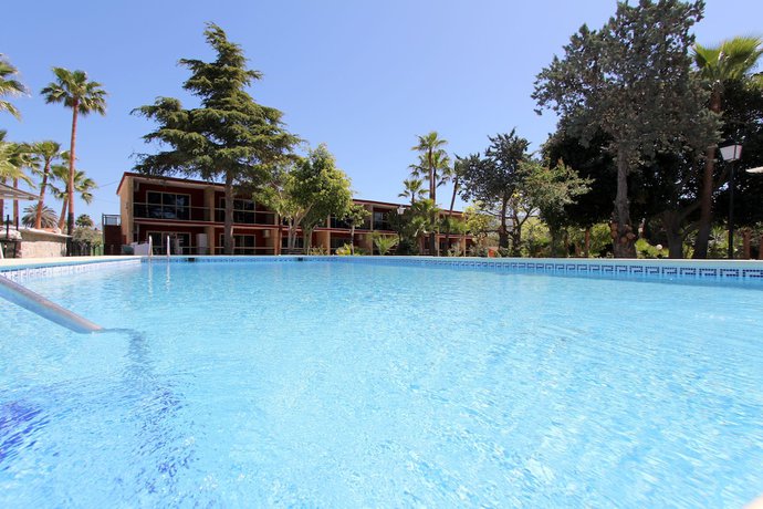 Imagen de la piscina del Hotel Apartamentos Palasiet. Foto 19