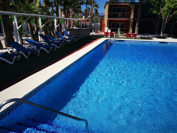 Imagen de la piscina del Hotel Apartamentos Palasiet. Foto 20