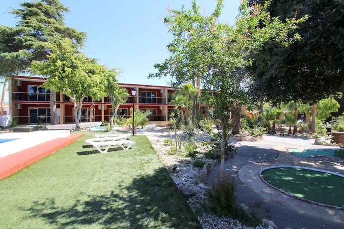 Imagen de los exteriores del Hotel Apartamentos Palasiet. Foto 16