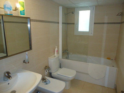 Imagen de la habitación del Hotel Apartamentos Pe&ntilde;iscola Centro. Foto 4