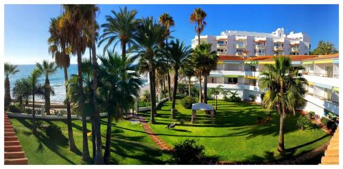 Imagen general del Hotel Apartamentos Playa Torrecilla. Foto 10