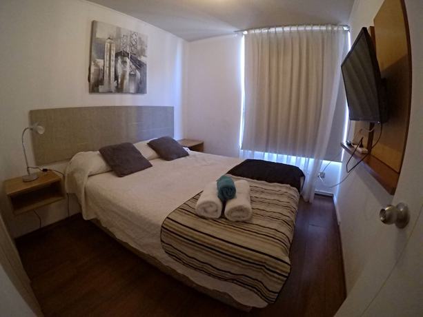 Imagen de la habitación del Hotel Apartamentos Plaza Bulnes. Foto 6