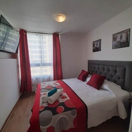 Imagen de la habitación del Hotel Apartamentos Plaza Bulnes. Foto 16