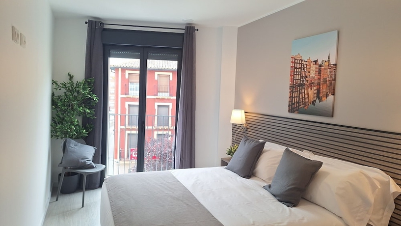 Imagen de la habitación del Hotel Apartamentos Plaza Costa 7. Foto 10