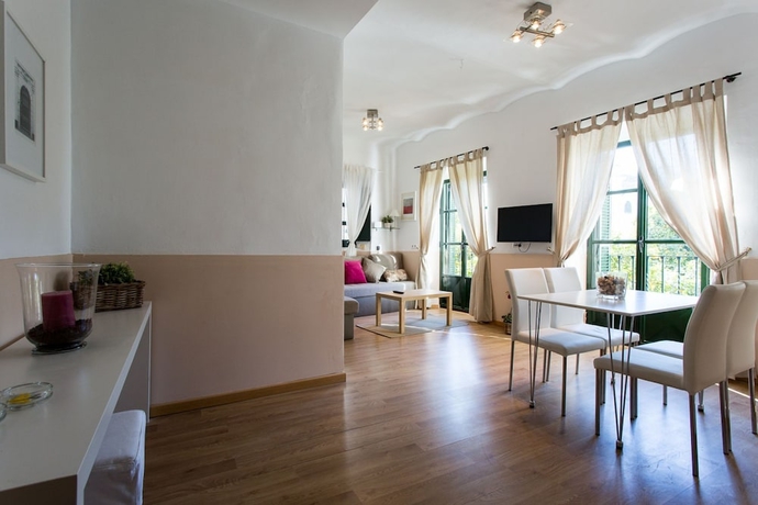 Imagen de la habitación del Hotel Apartamentos Plaza De Santa Cruz. Foto 19