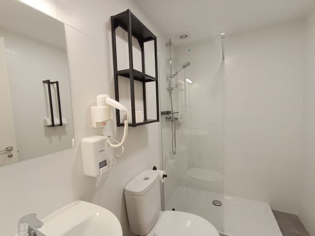 Imagen de la habitación del Hotel Apartamentos Pontepedriña by Bossh. Foto 13