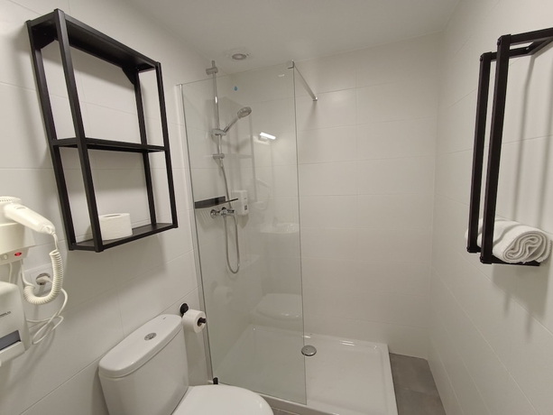 Imagen de la habitación del Hotel Apartamentos Pontepedriña by Bossh. Foto 14