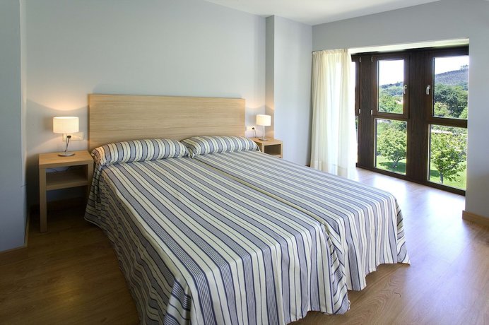 Imagen de los interiores del Hotel Apartamentos Posada La Robla. Foto 17