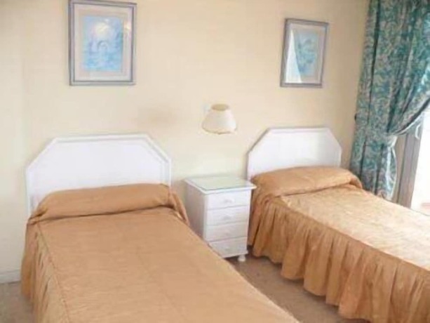 Imagen de la habitación del Hotel Apartamentos Ronda III. Foto 3