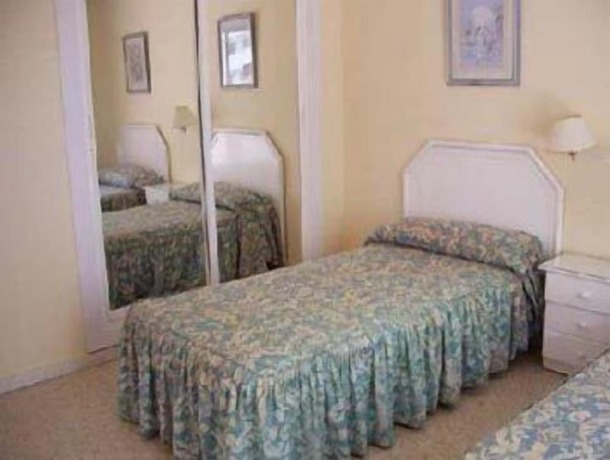 Imagen de la habitación del Hotel Apartamentos Ronda III. Foto 11