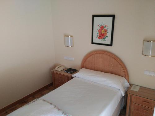 Imagen de la habitación del Hotel Apartamentos Rotilio. Foto 3