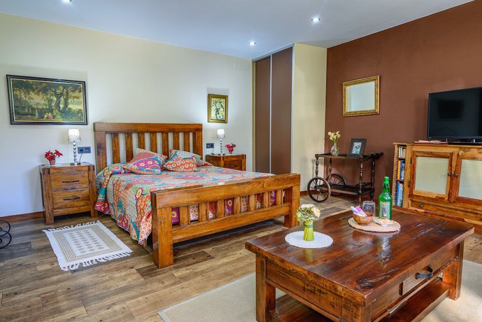 Imagen de la habitación del Hotel Apartamentos Rurales Balc&oacute;n Real. Foto 9