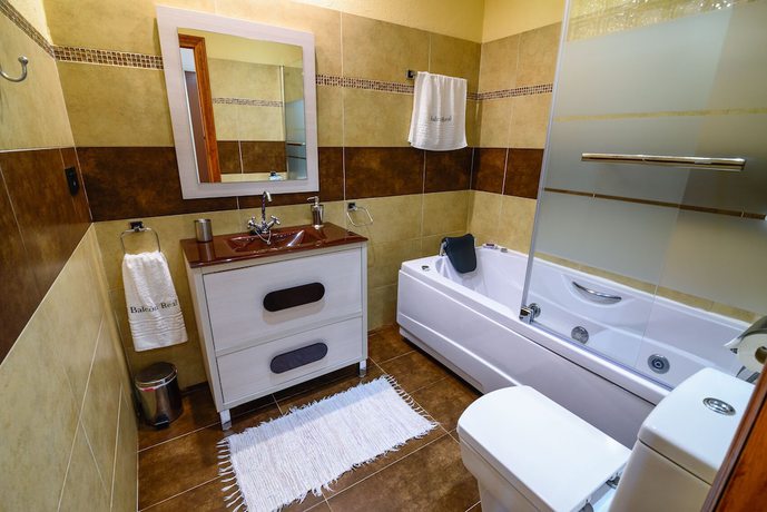 Imagen de la habitación del Hotel Apartamentos Rurales Balc&oacute;n Real. Foto 16