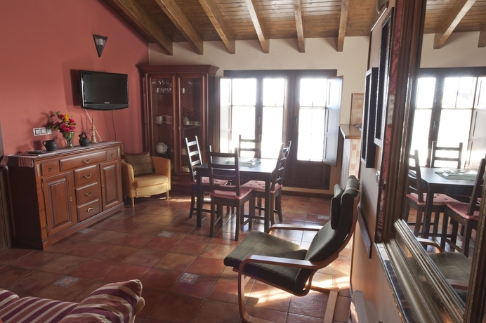 Imagen de la habitación del Hotel Apartamentos Rurales Villa De Saín. Foto 14