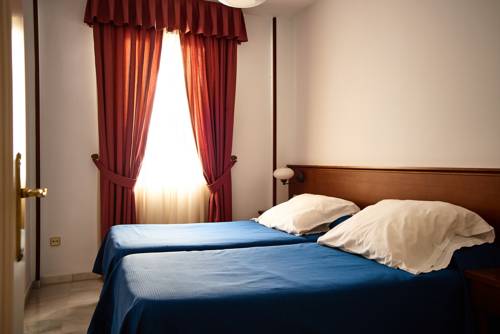 Imagen de la habitación del Hotel Apartamentos San Andrés. Foto 5