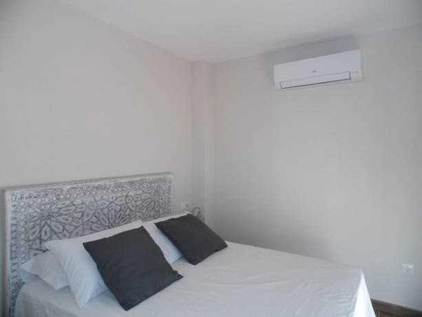 Imagen de la habitación del Hotel Apartamentos San Miguel. Foto 19