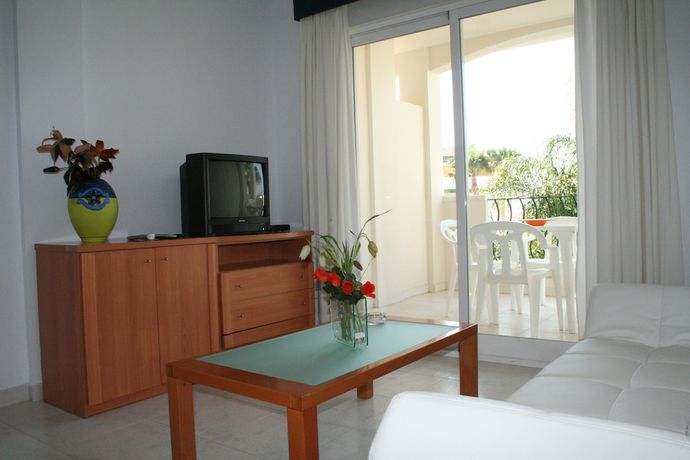 Imagen de la habitación del Hotel Apartamentos Serviden La Fontana. Foto 6