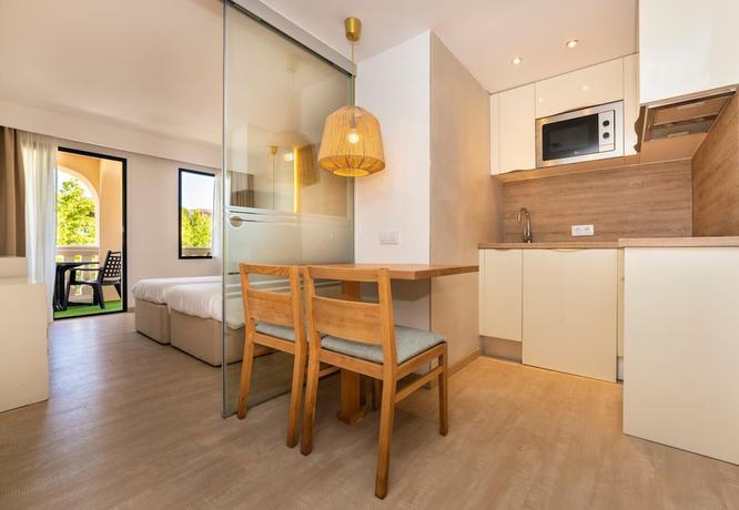 Imagen de la habitación del Hotel Apartamentos Sinfony. Foto 8