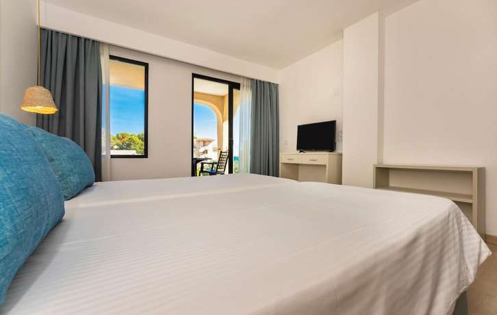 Imagen de la habitación del Hotel Apartamentos Sinfony. Foto 12