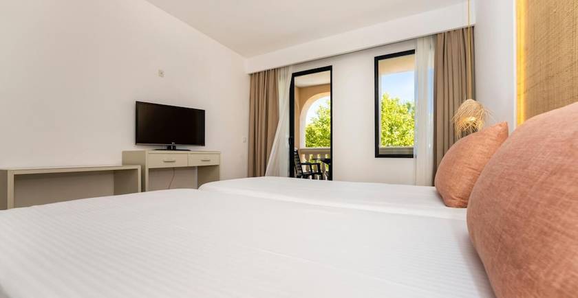 Imagen de la habitación del Hotel Apartamentos Sinfony. Foto 15