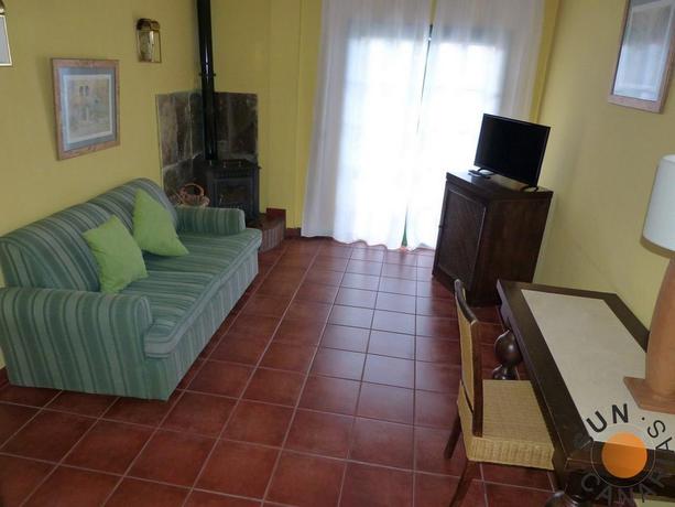 Imagen de la habitación del Hotel Apartamentos Suncanarias Vilaflor. Foto 2