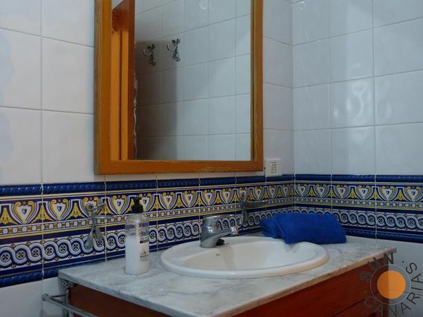 Imagen de la habitación del Hotel Apartamentos Suncanarias Vilaflor. Foto 5