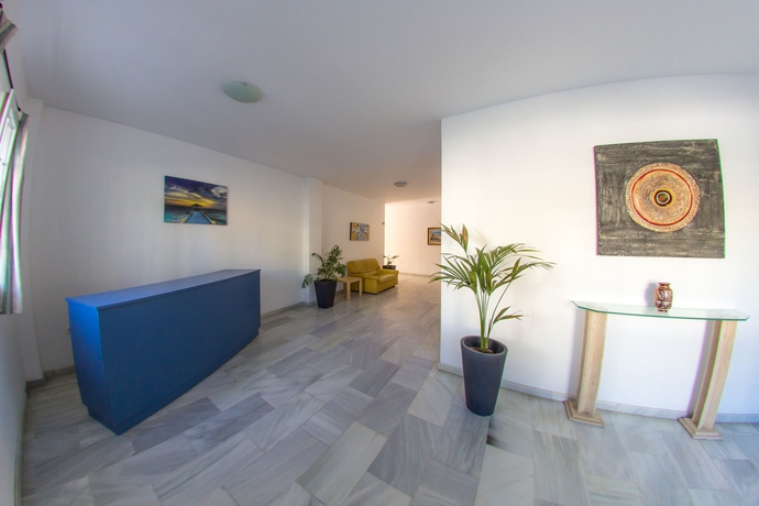 Imagen de los interiores del Hotel Apartamentos Turísticos Almoraide. Foto 5