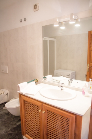 Imagen de la habitación del Hotel Apartamentos Turísticos Almoraide. Foto 3