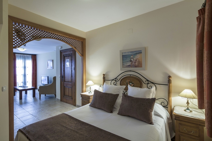 Imagen de la habitación del Hotel Apartamentos Turísticos Casa De La Borrega. Foto 8