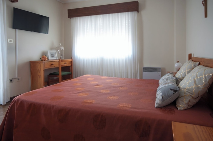 Imagen de la habitación del Hotel Apartamentos Tur&iacute;sticos C&eacute;u Azul. Foto 6