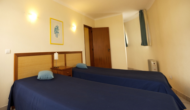 Imagen de la habitación del Hotel Apartamentos Turísticos Club Ouratlântico. Foto 3