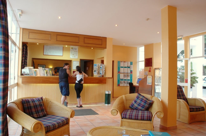 Imagen de los interiores del Hotel Apartamentos Turísticos Club Ouratlântico. Foto 9