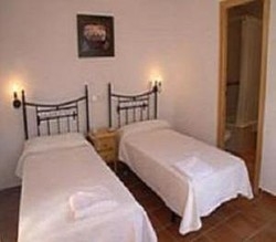 Imagen de la habitación del Hotel Apartamentos Turísticos Corona De Aragón. Foto 3