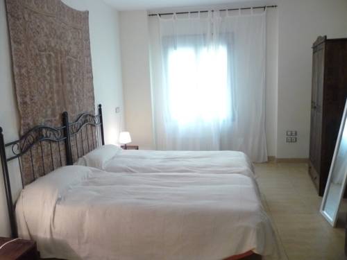 Imagen de la habitación del Hotel Apartamentos Turísticos La Encarnación. Foto 3