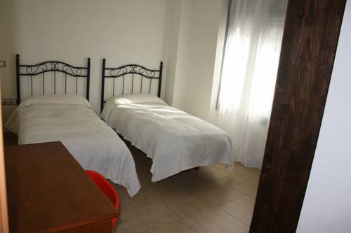 Imagen de la habitación del Hotel Apartamentos Turísticos La Encarnación. Foto 5