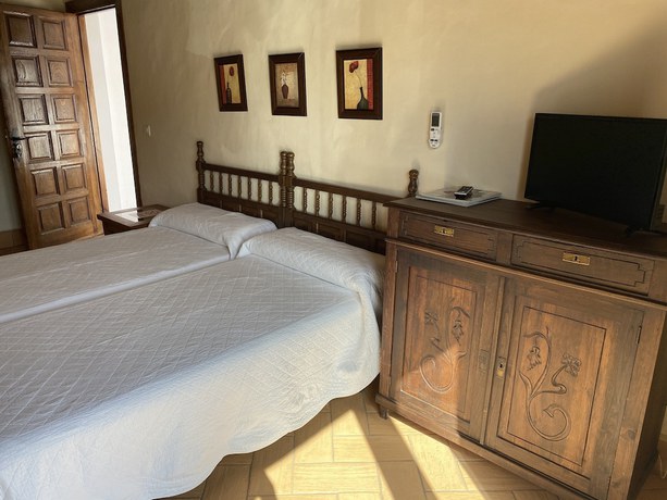 Imagen de la habitación del Hotel Apartamentos Turísticos Los Alisos. Foto 4