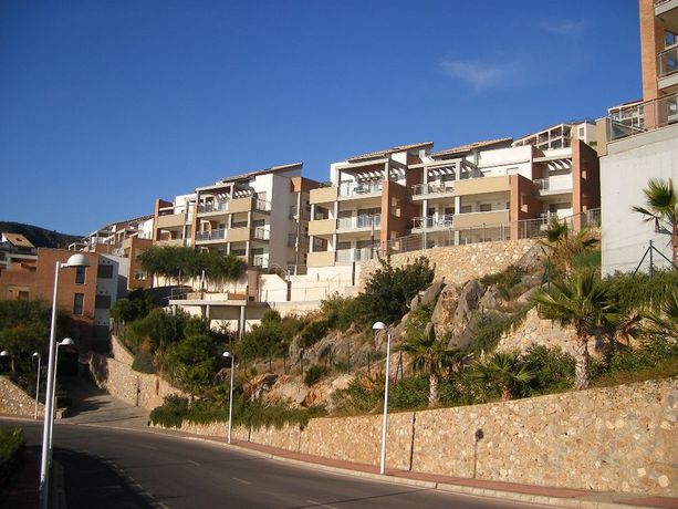 Imagen de la piscina del Hotel Apartamentos Turísticos Portocala. Foto 14