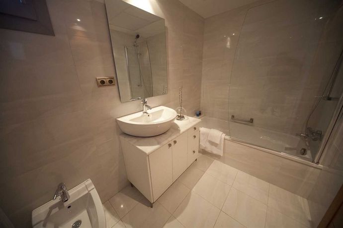 Imagen de la habitación del Hotel Apartamentos Turísticos Portocala. Foto 6