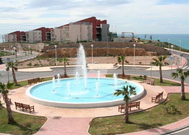 Imagen de la habitación del Hotel Apartamentos Turísticos Portocala. Foto 8