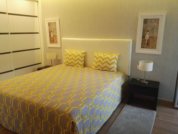 Imagen de la habitación del Hotel Apartamentos Turísticos da Nazaré. Foto 16